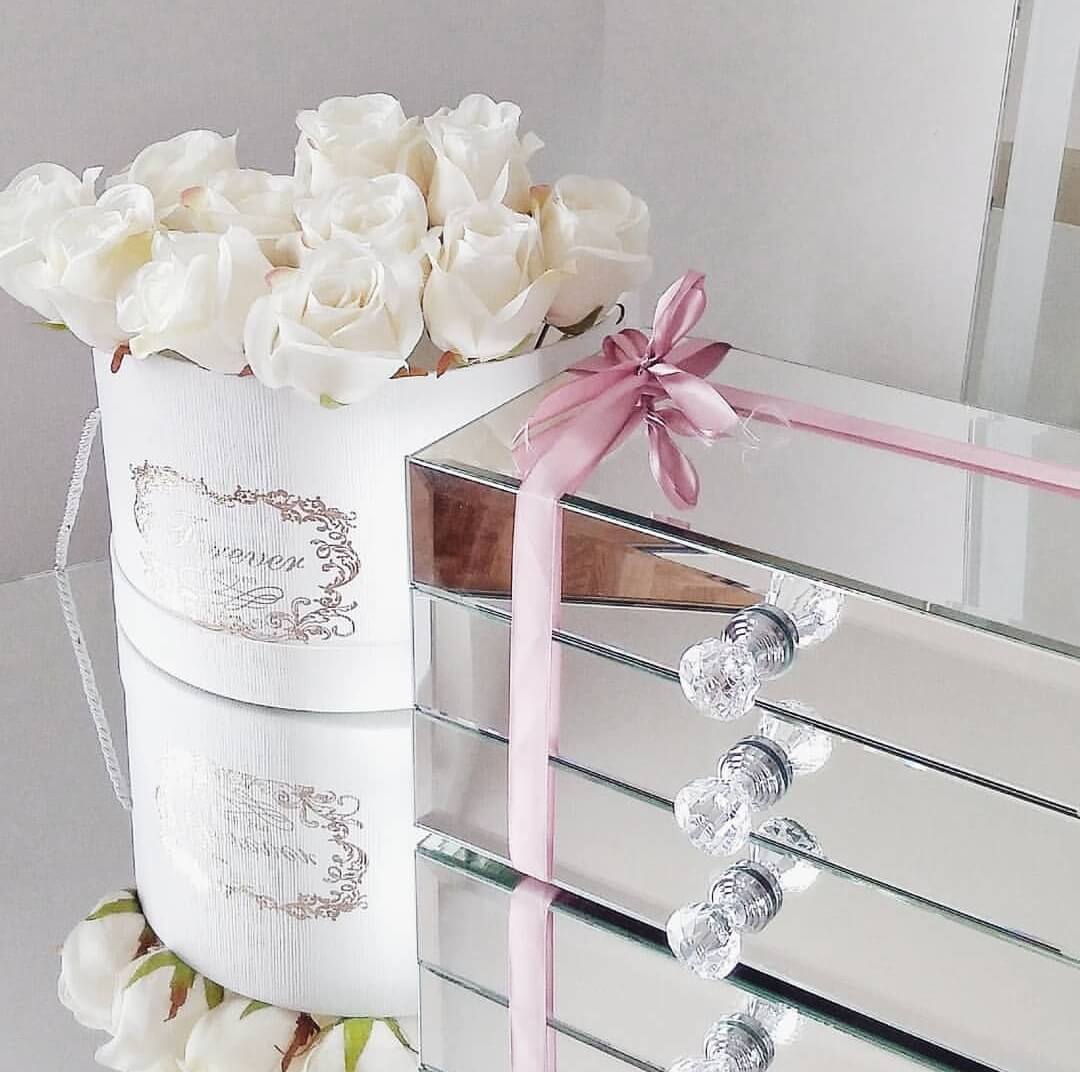 Mirrorina mirrored makeup organizer with 1 drawer and black velvet interior