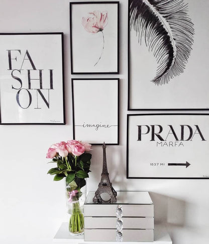 Minimalist makeup organizer by Mirrorina for everyday beauty essentials
